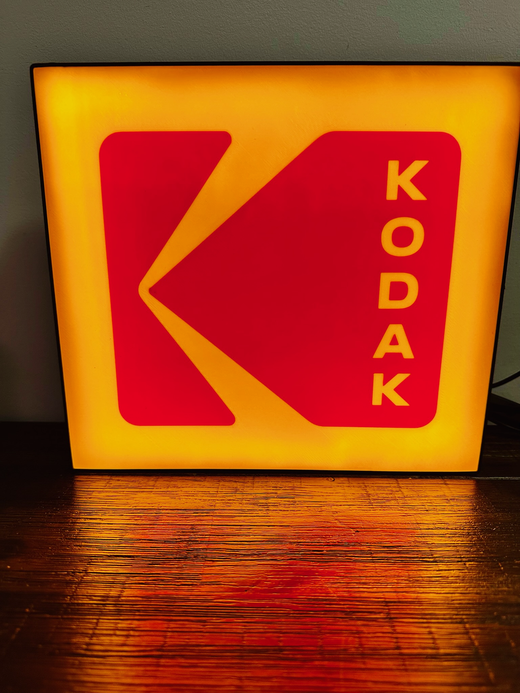 Light up Logo: Kodak - Photography Brand Icon!