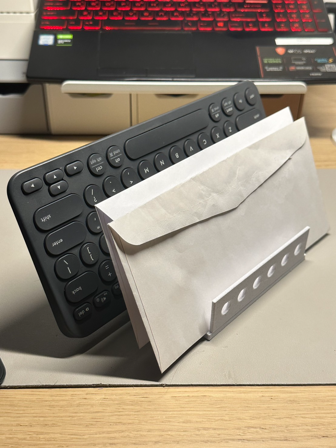 Minimal Letters Organizer