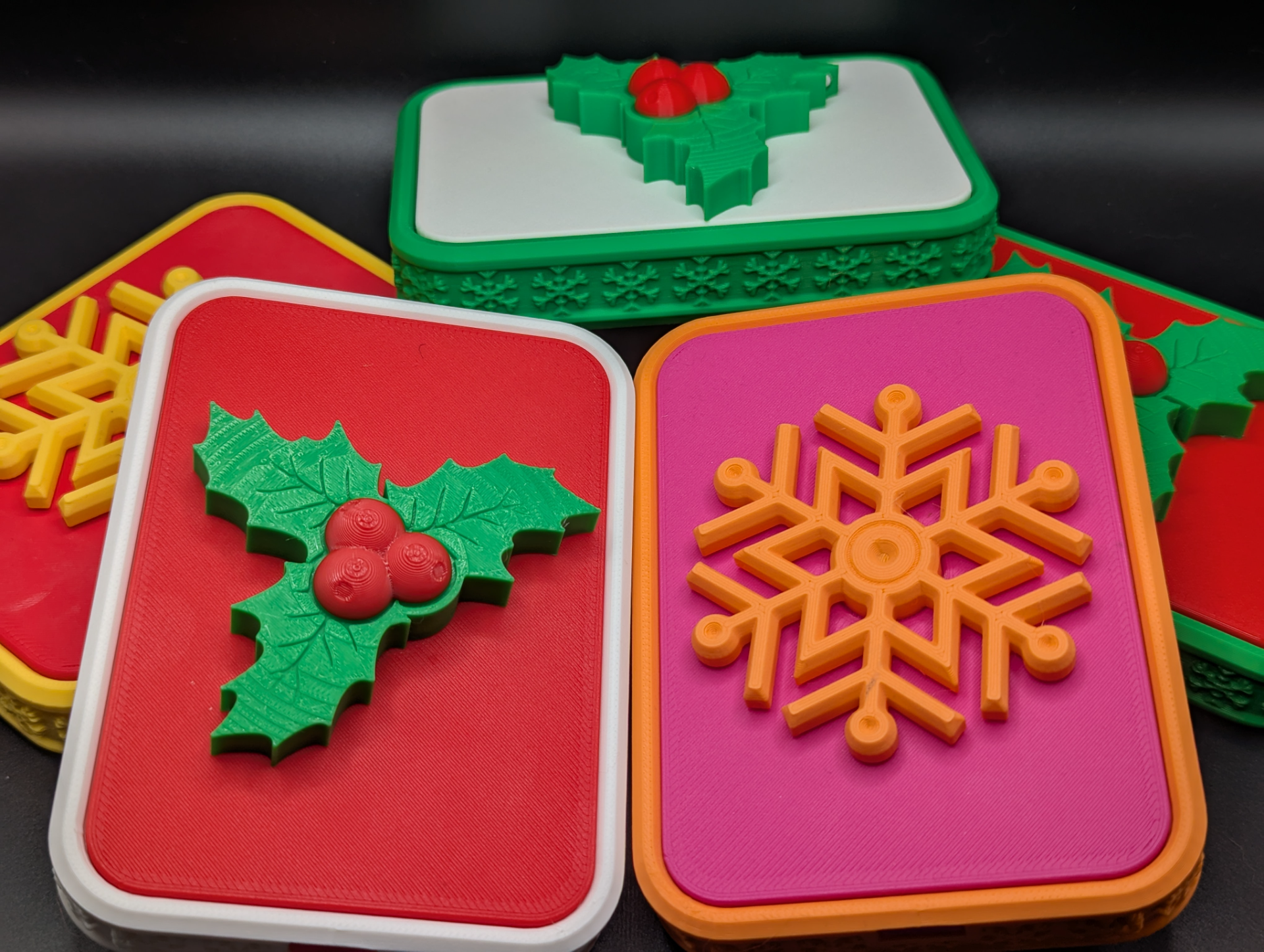 Mechanically Locking Gift Card Box