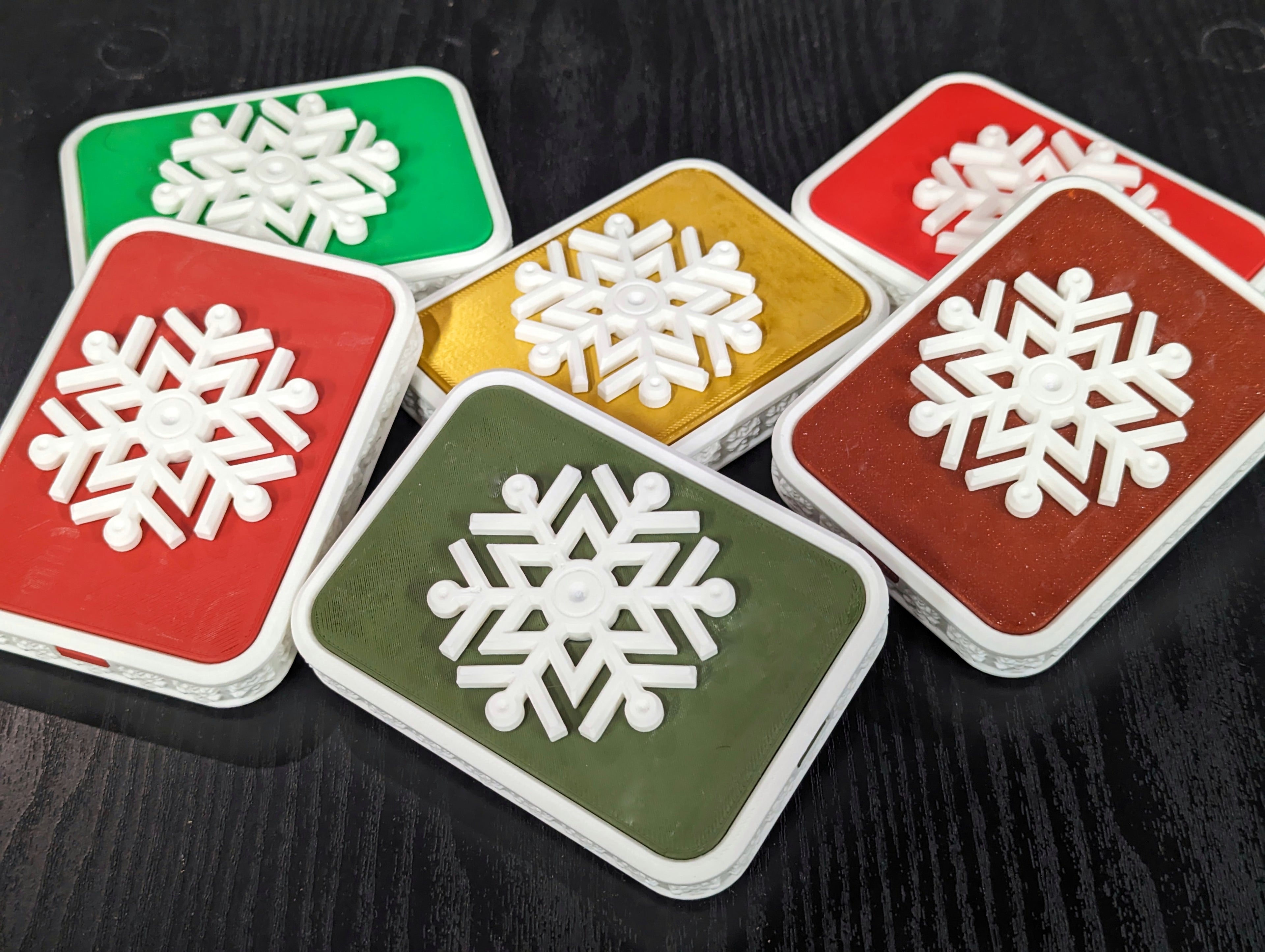 Mechanically Locking Gift Card Box