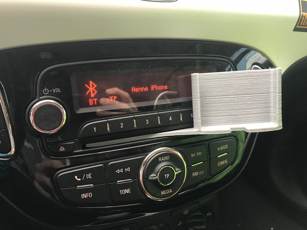 iPhone 7 Car CD-Slot Mount
