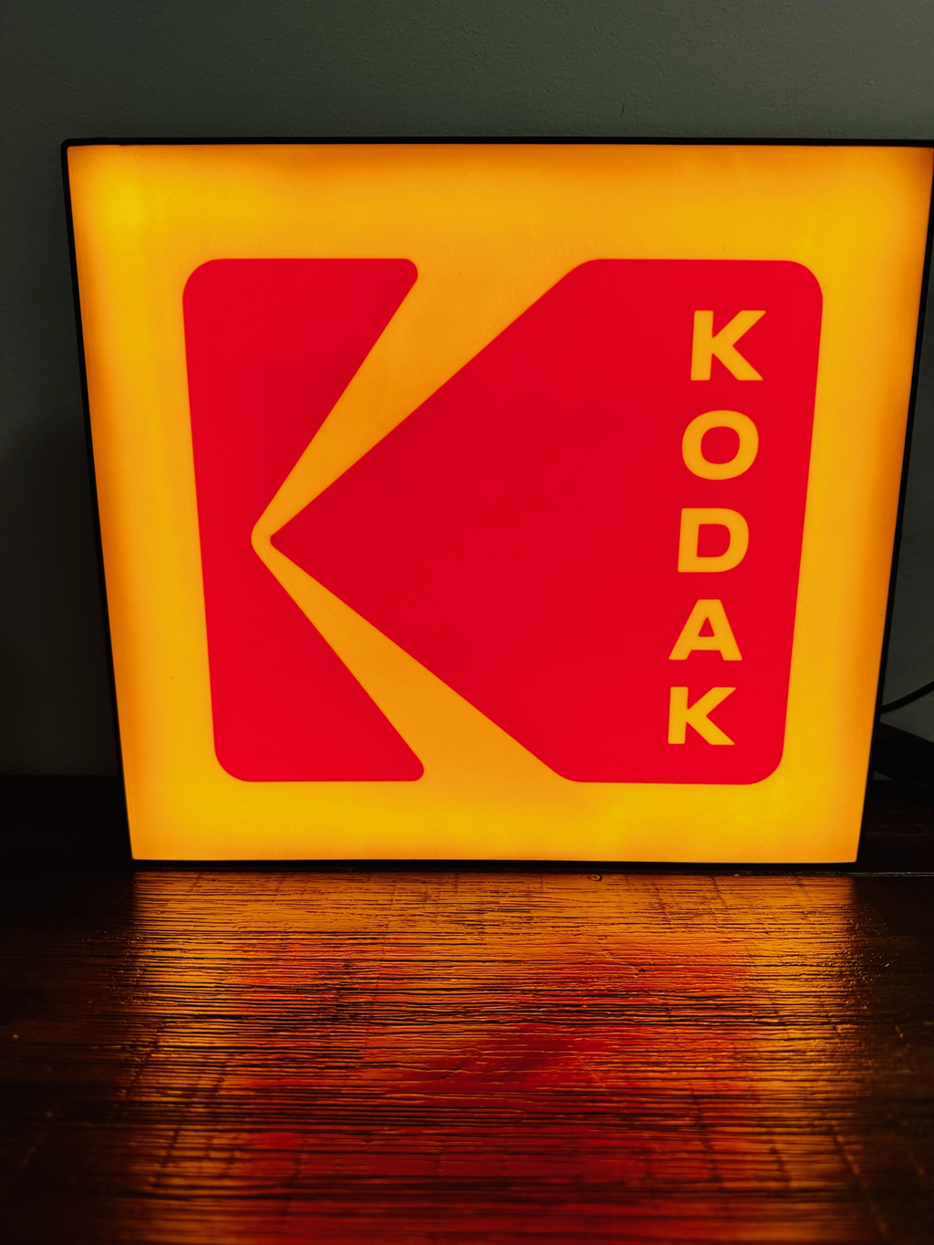 Light up Logo: Kodak - Photography Brand Icon!