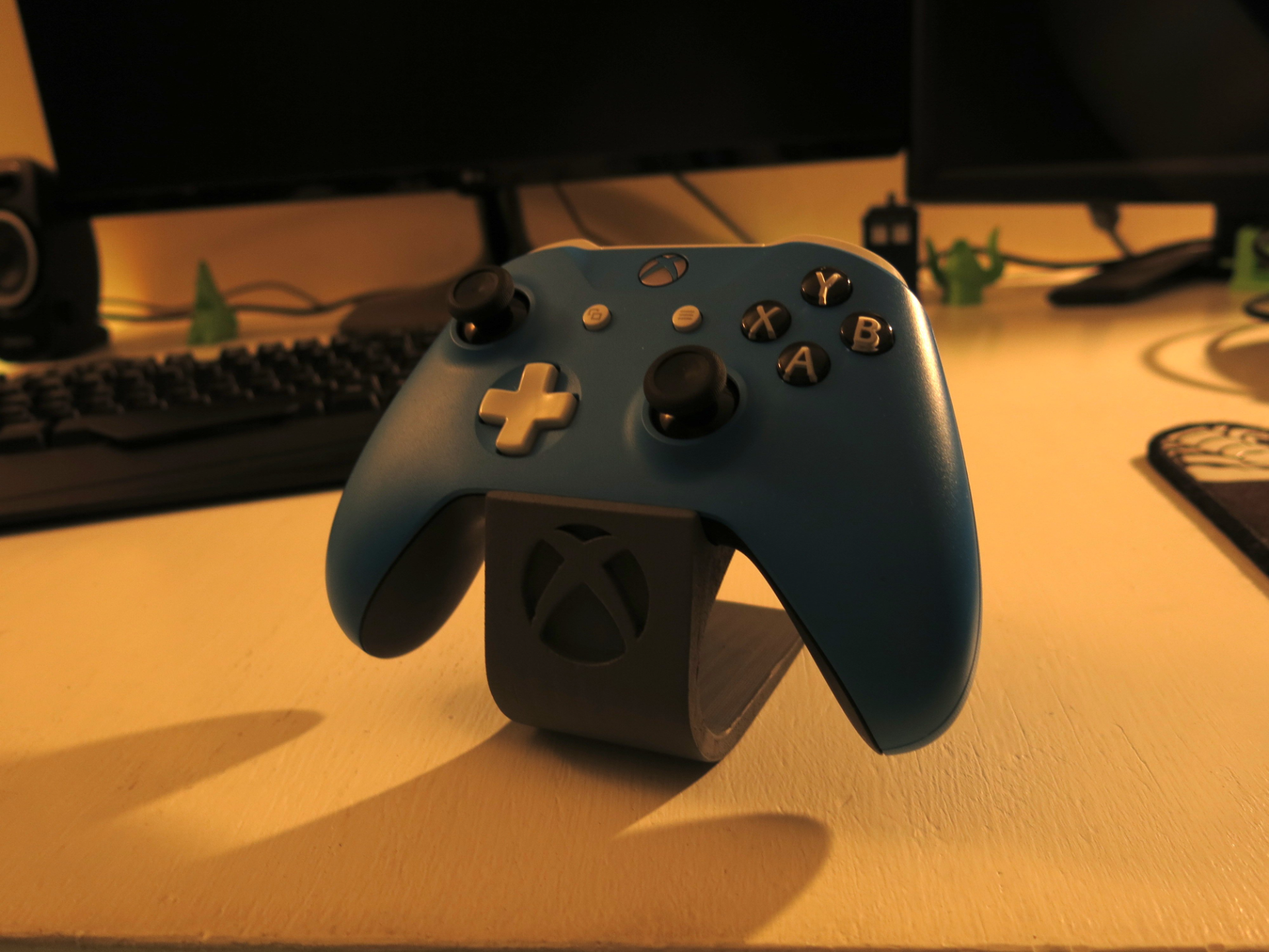 Xbox One/Series Controller Stand