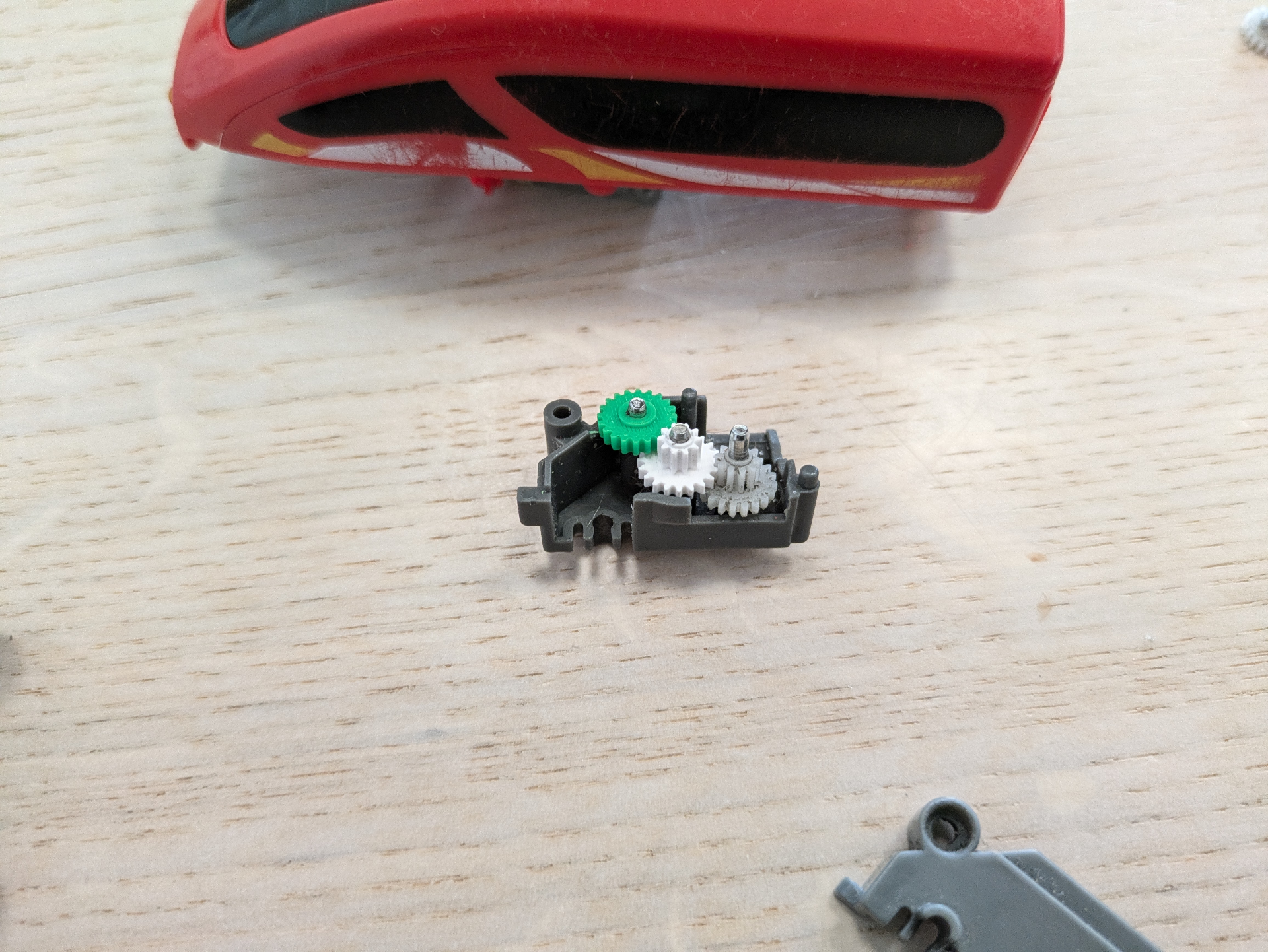 Gear replacement for Playtive train