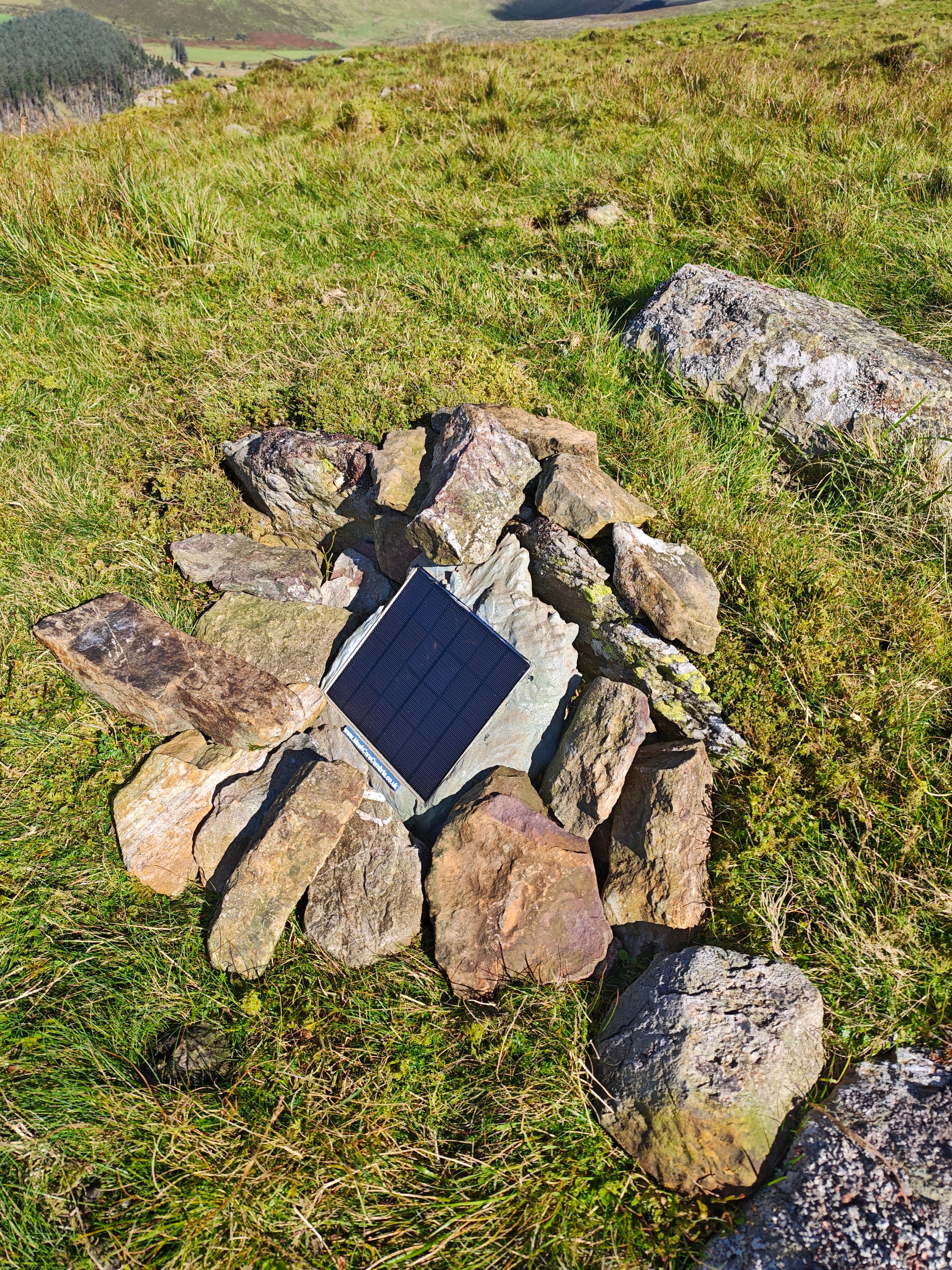 Meshcore / Meshtastic Solar Rock Node Enclosure