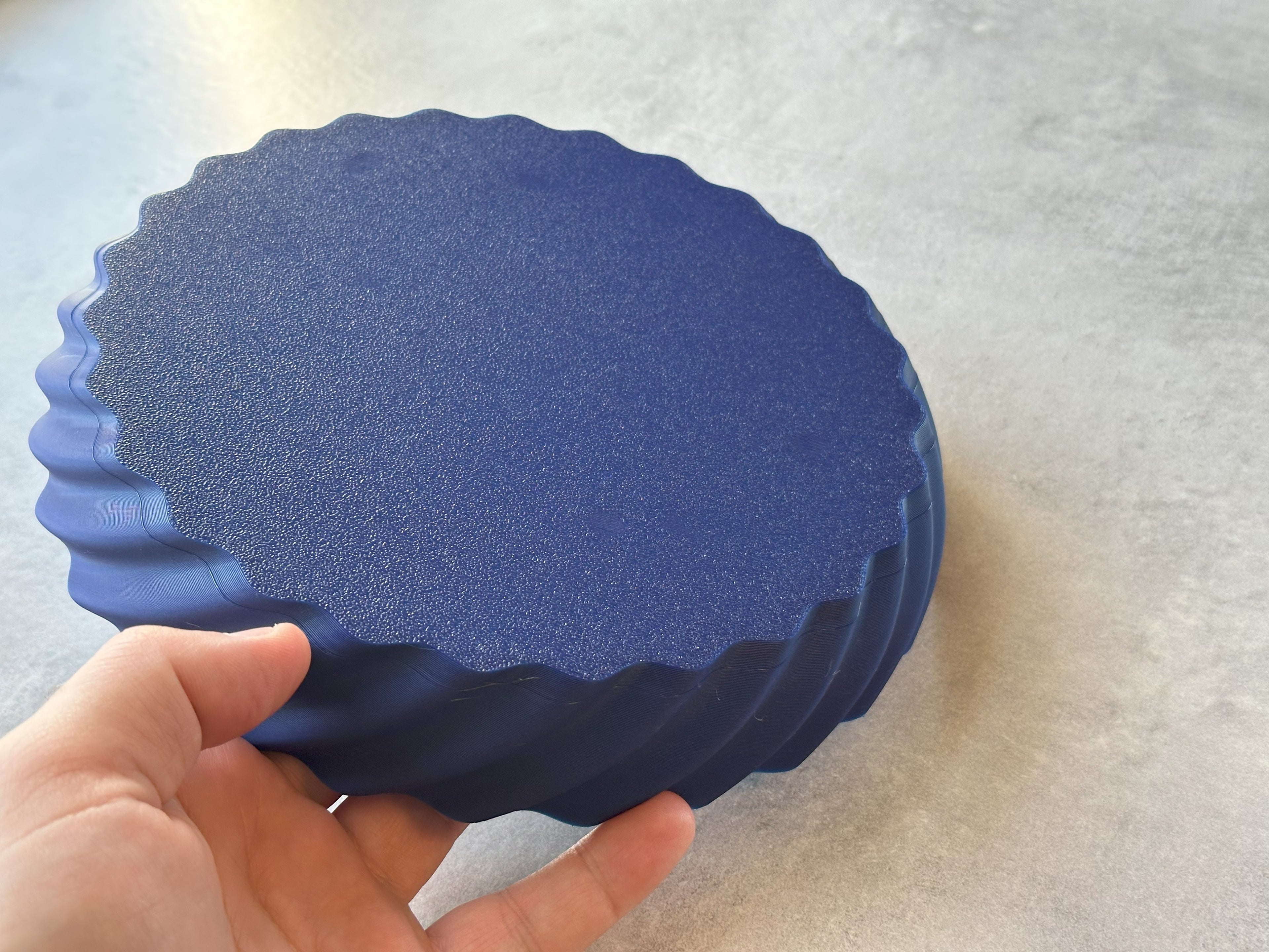 Flat tray