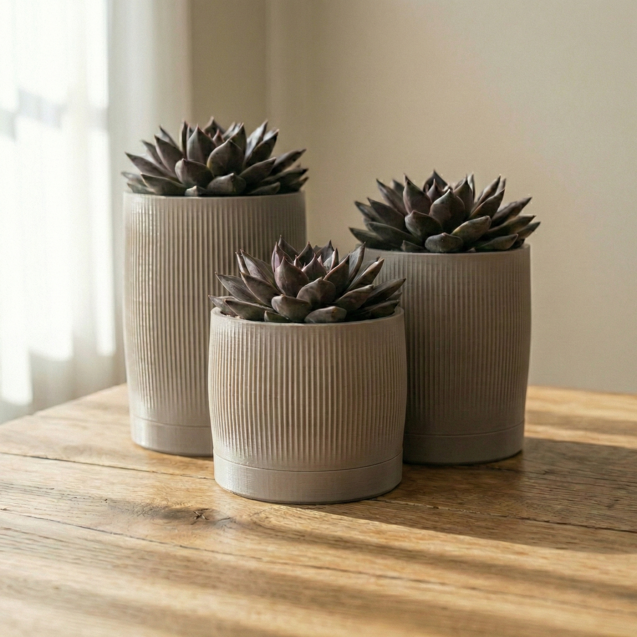 Azet – Modern Ribbed Planter Set