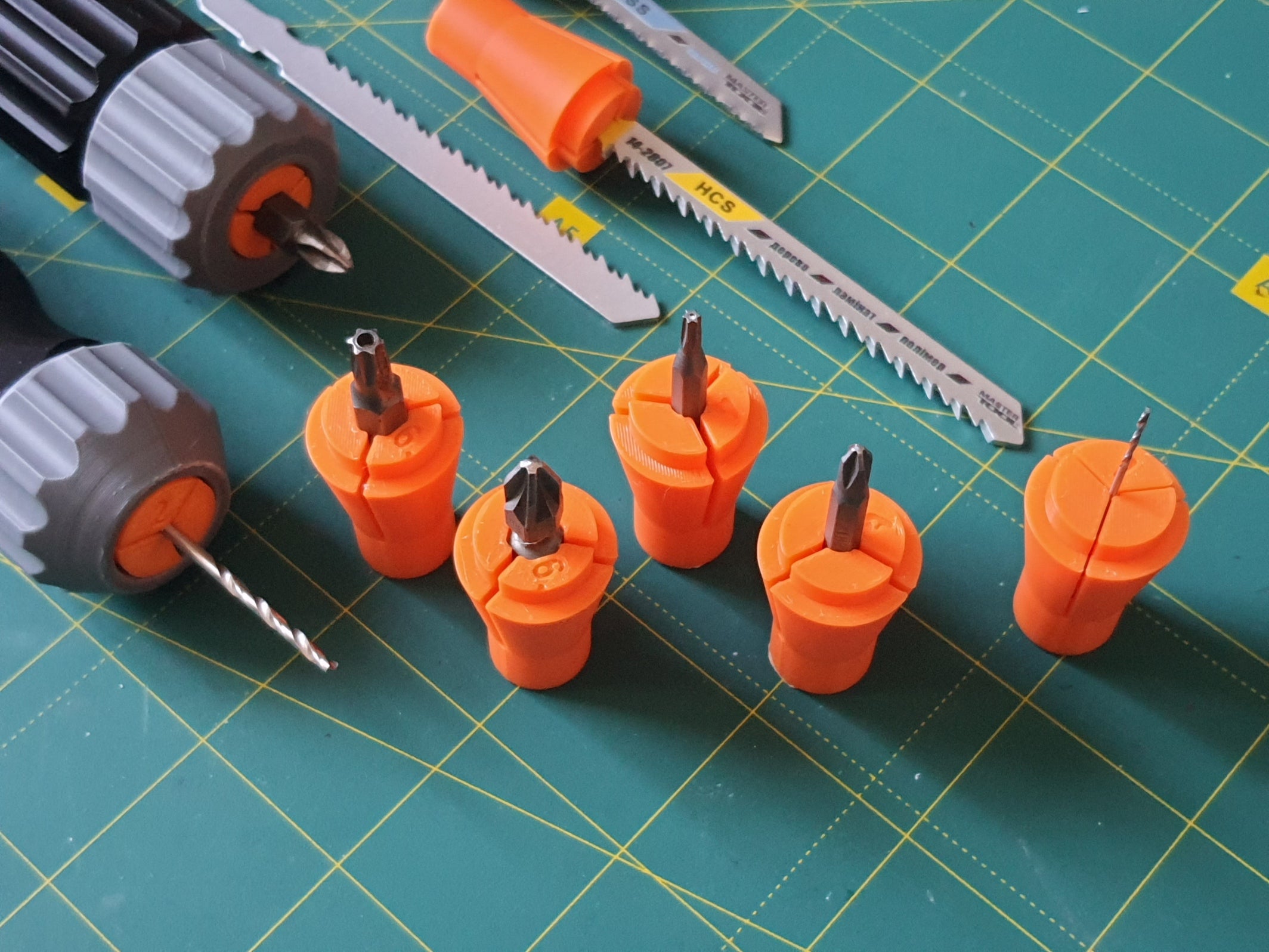 Universal ergonomic screwdriver