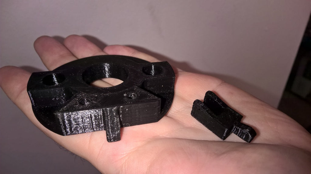 Improved DeWalt 611 Air Diffuser for X-Carve /w lock button