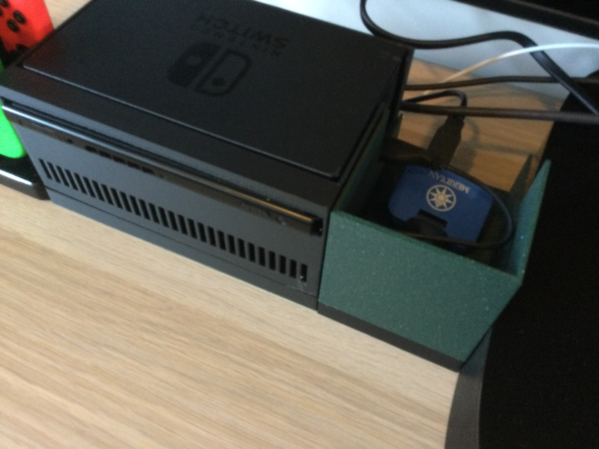 Switch horizontal dock accessory's