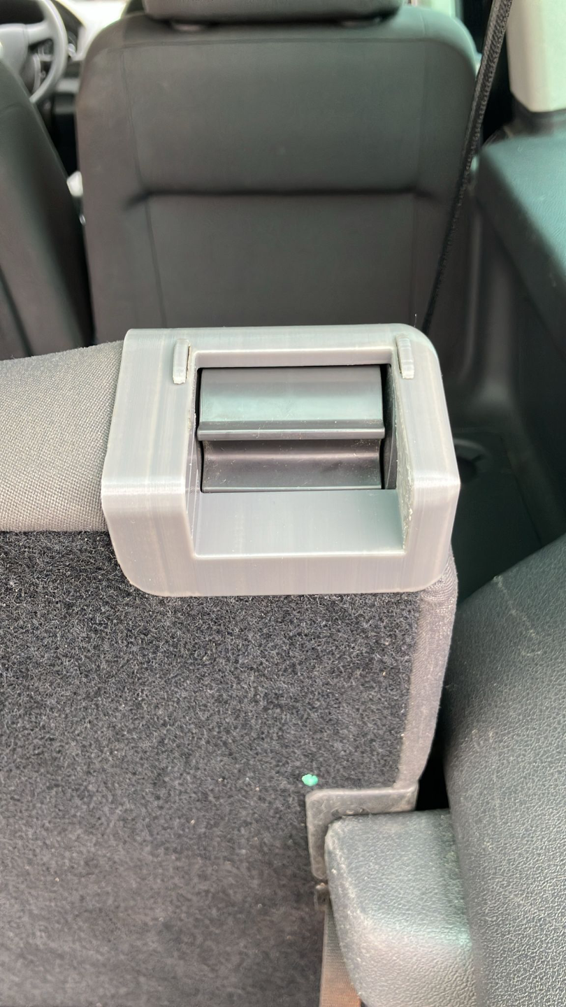VW Touran Abdeckung 3. Sitzreihe Verriegelung