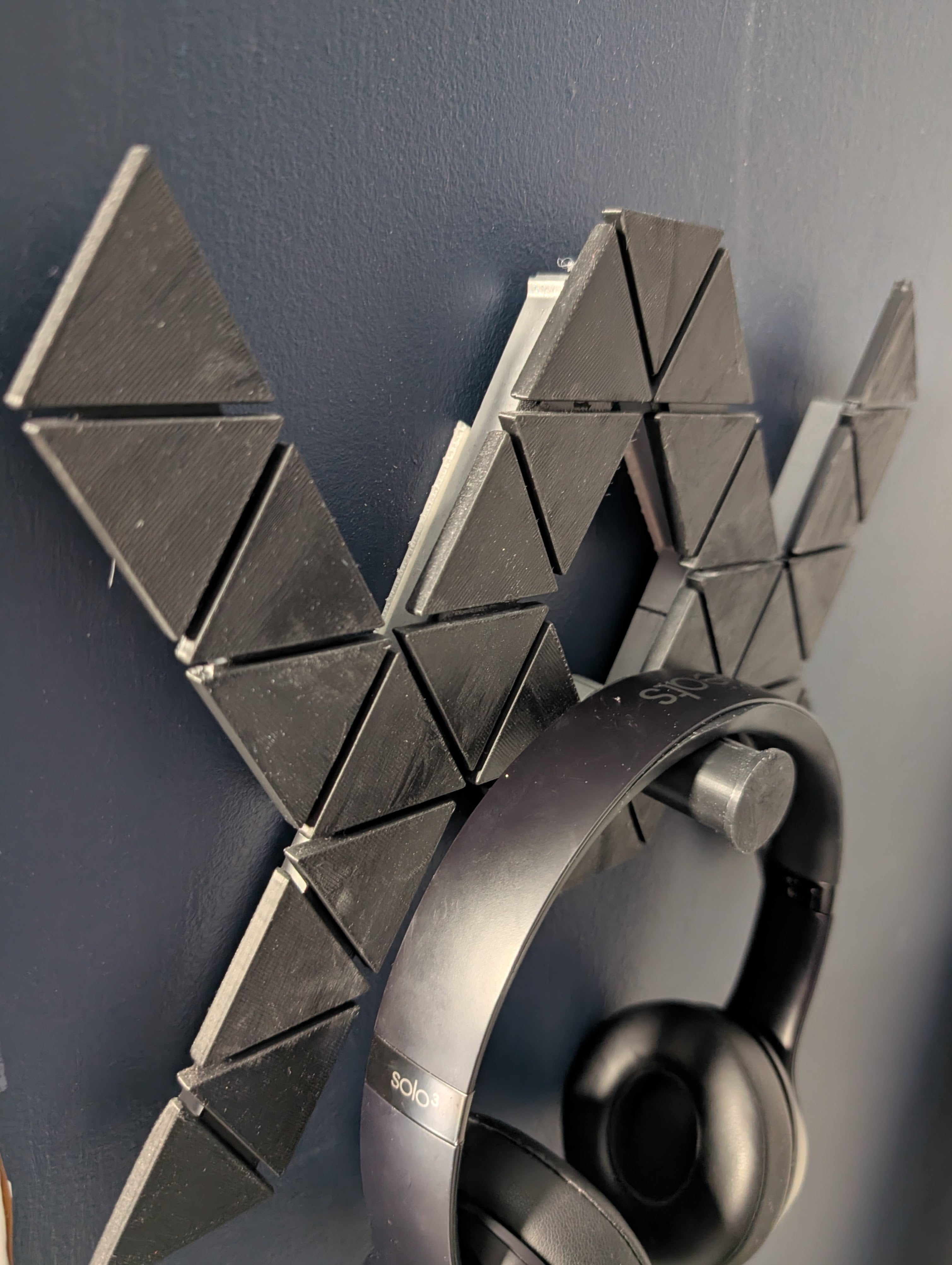 Wall Mounted Geometric Heaphone Holder Aesthetic
