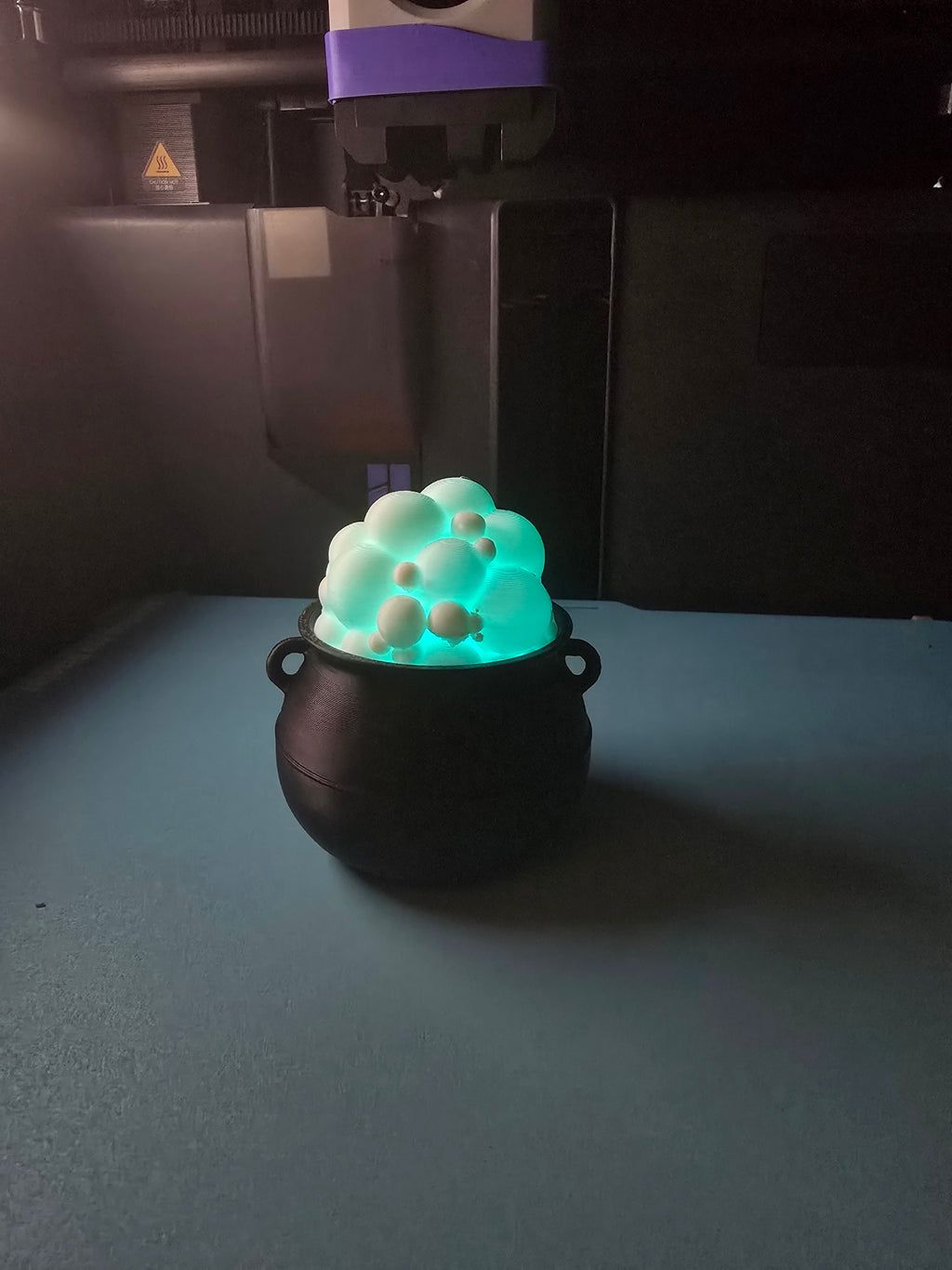 Bubbly Cauldron Tea Light (Commercial Free)