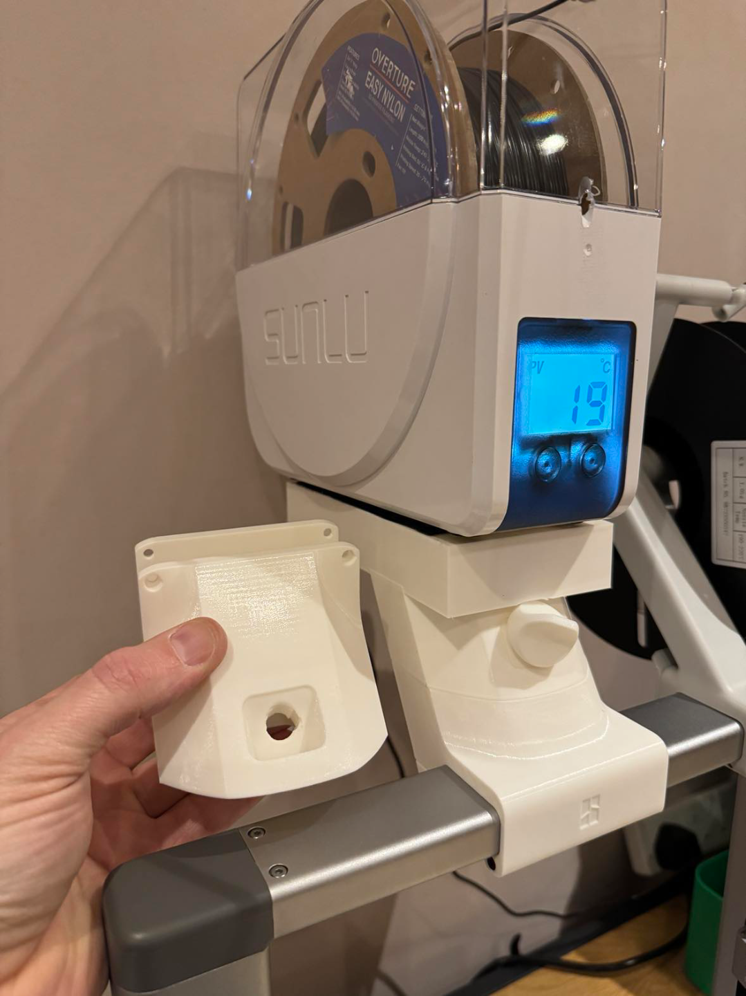 Bambulab A1 lite Drier Mount attachment to be used in conjunction with the AMS lite mount