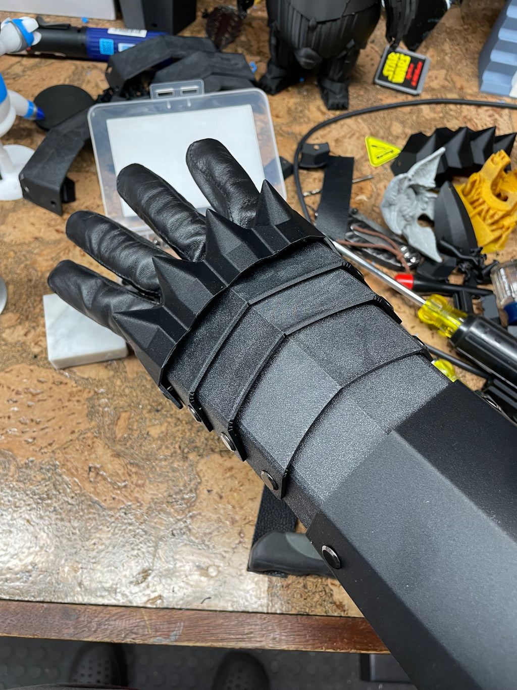Spiked Gauntlet v2