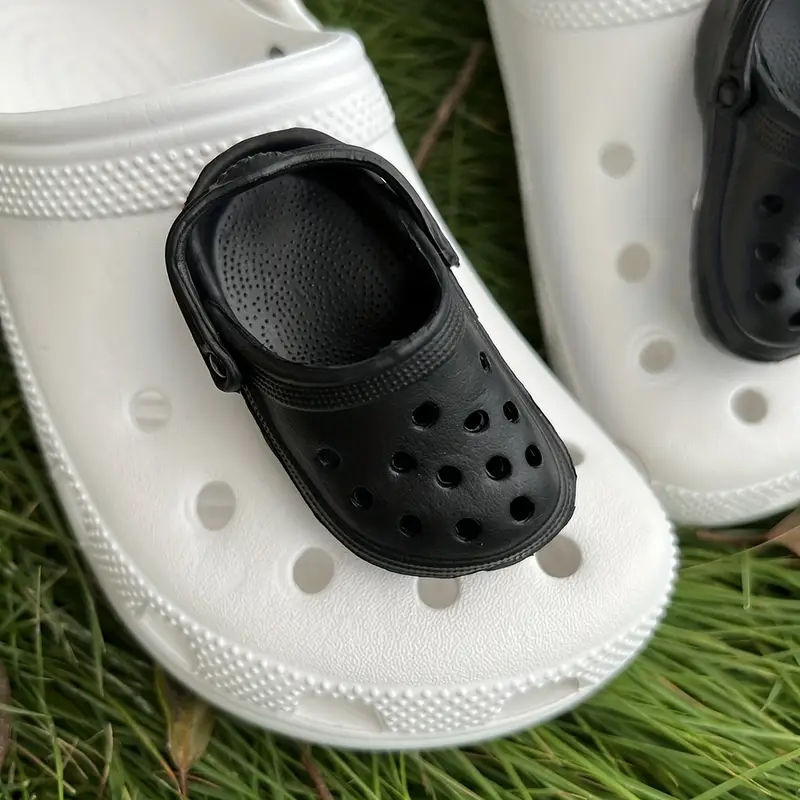 croc charm mini crocs (with strap)