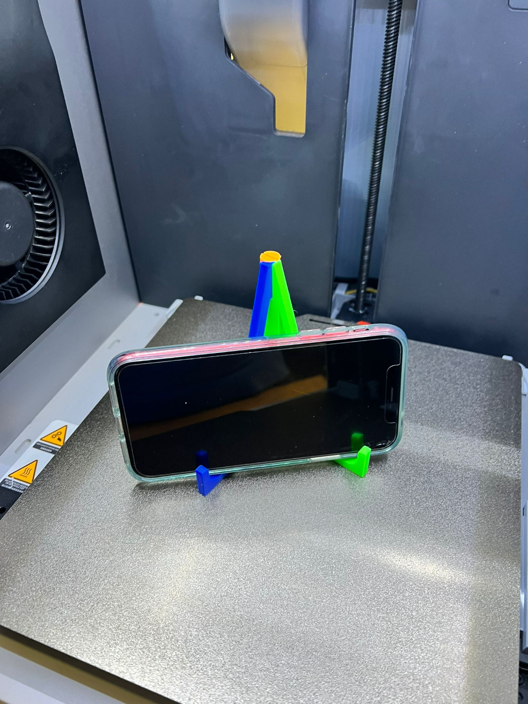 Holder phone and tablet foldable