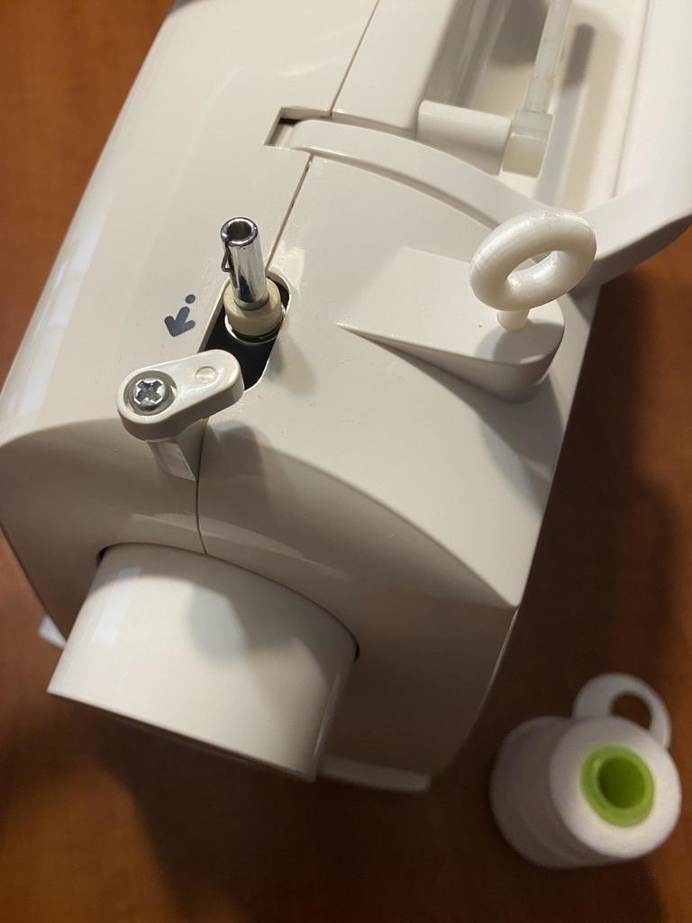 Singer 7426 Large Spool Sewing Guide