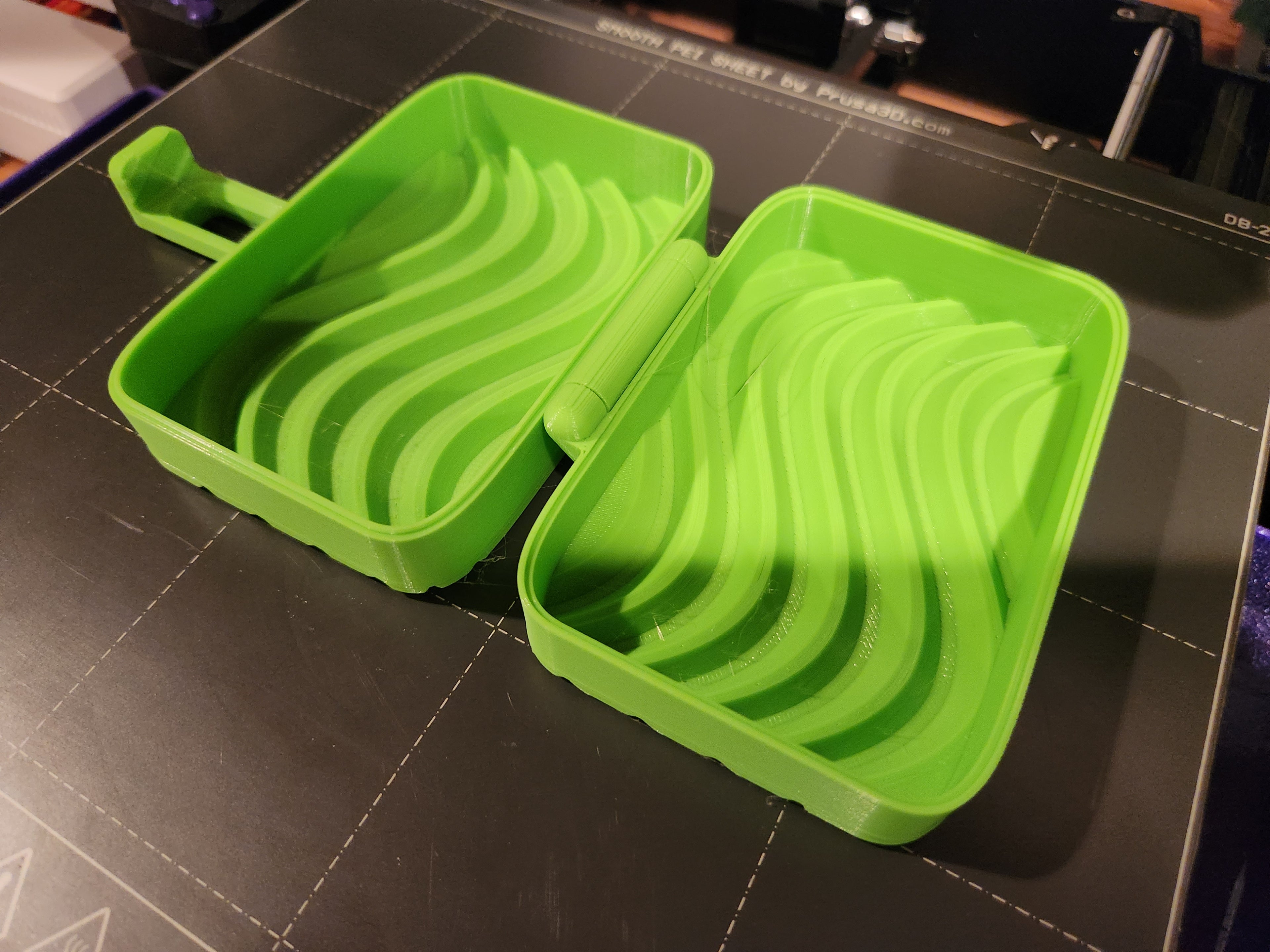 Sturdy Curvy Soap Box
