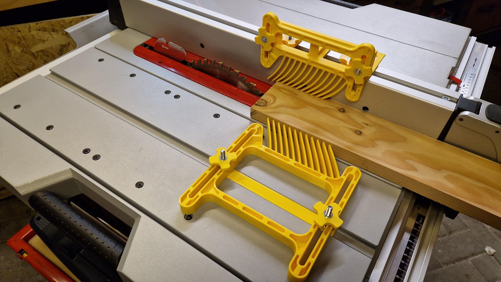 Bosch GTS 10 XC Vertical Featherboard