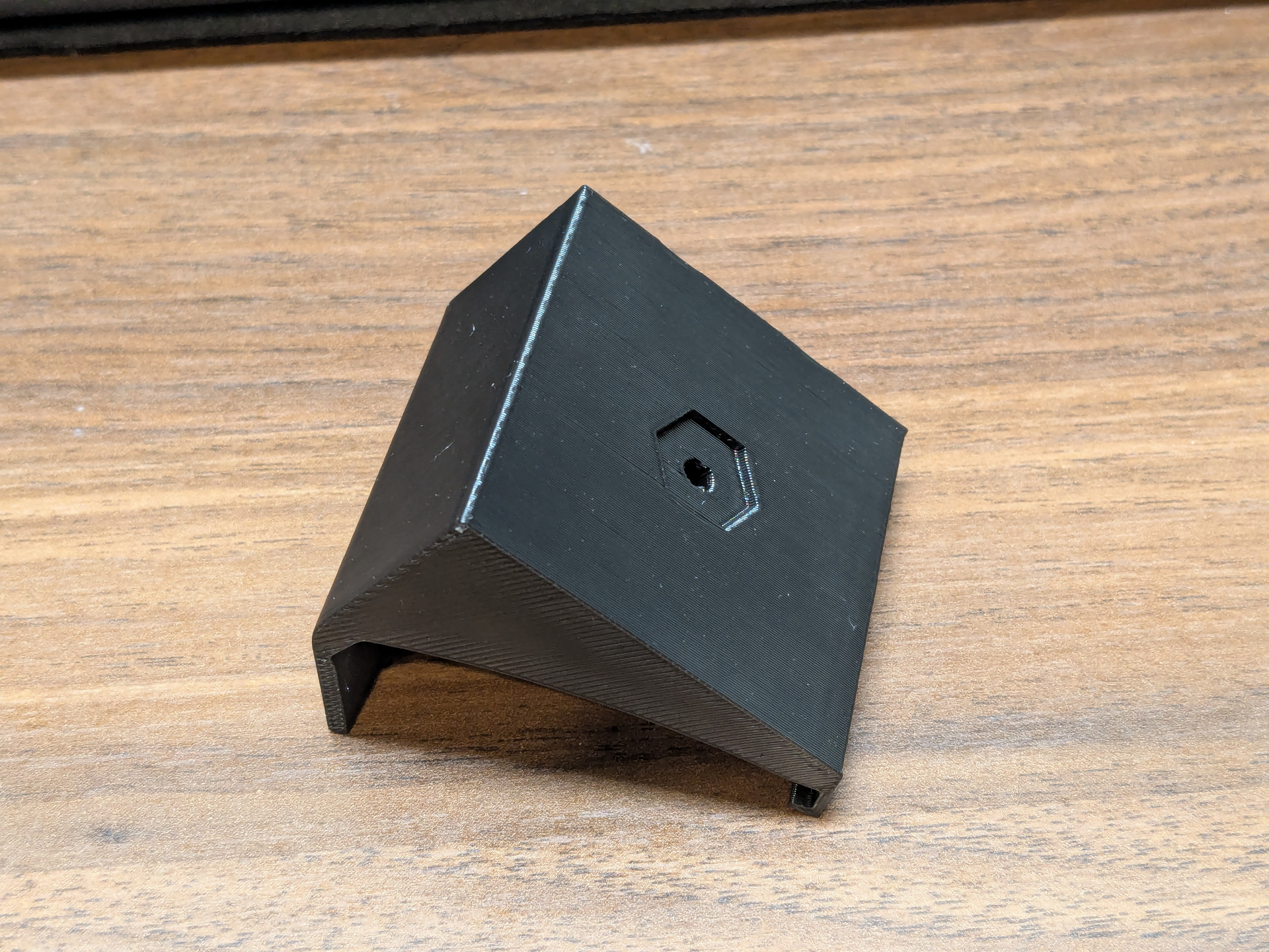 RAV4 Left-side Dashboard Mount