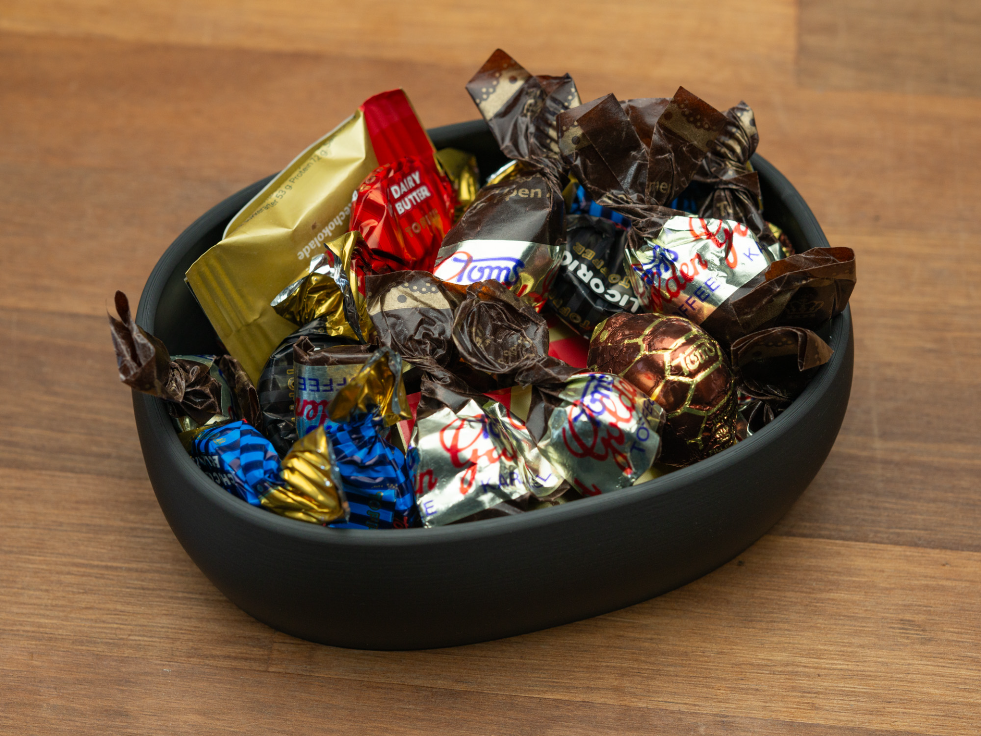 Superellipse snack bowl