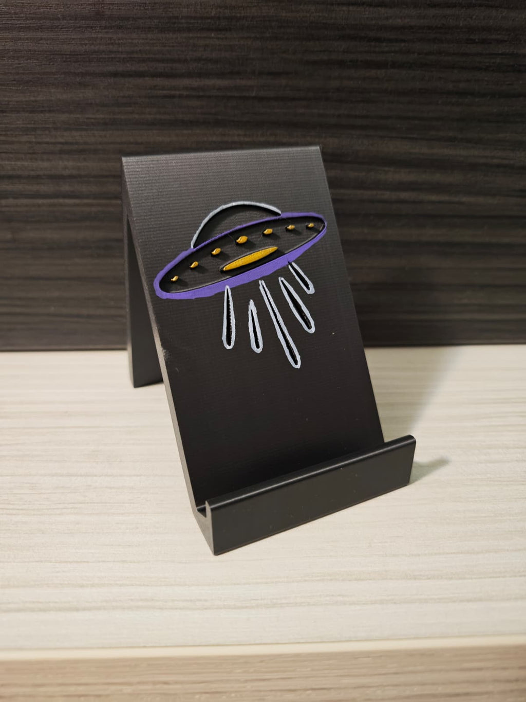 Alien UFO Phone Stand (simple build)