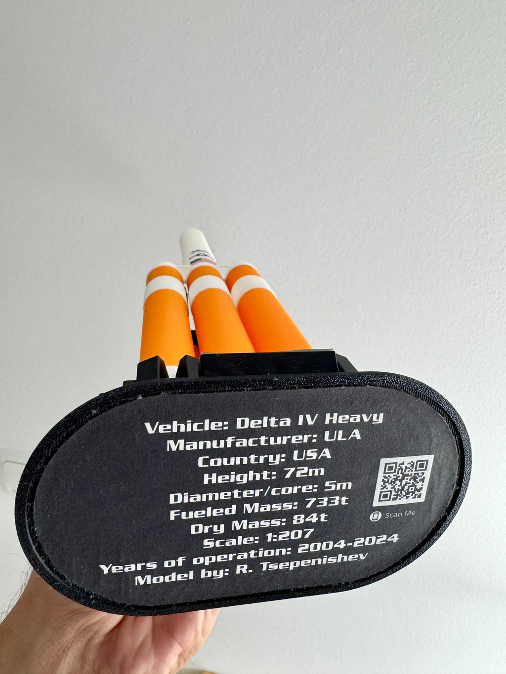 Delta IV Heavy – 1:207 Scale Model (ULA)