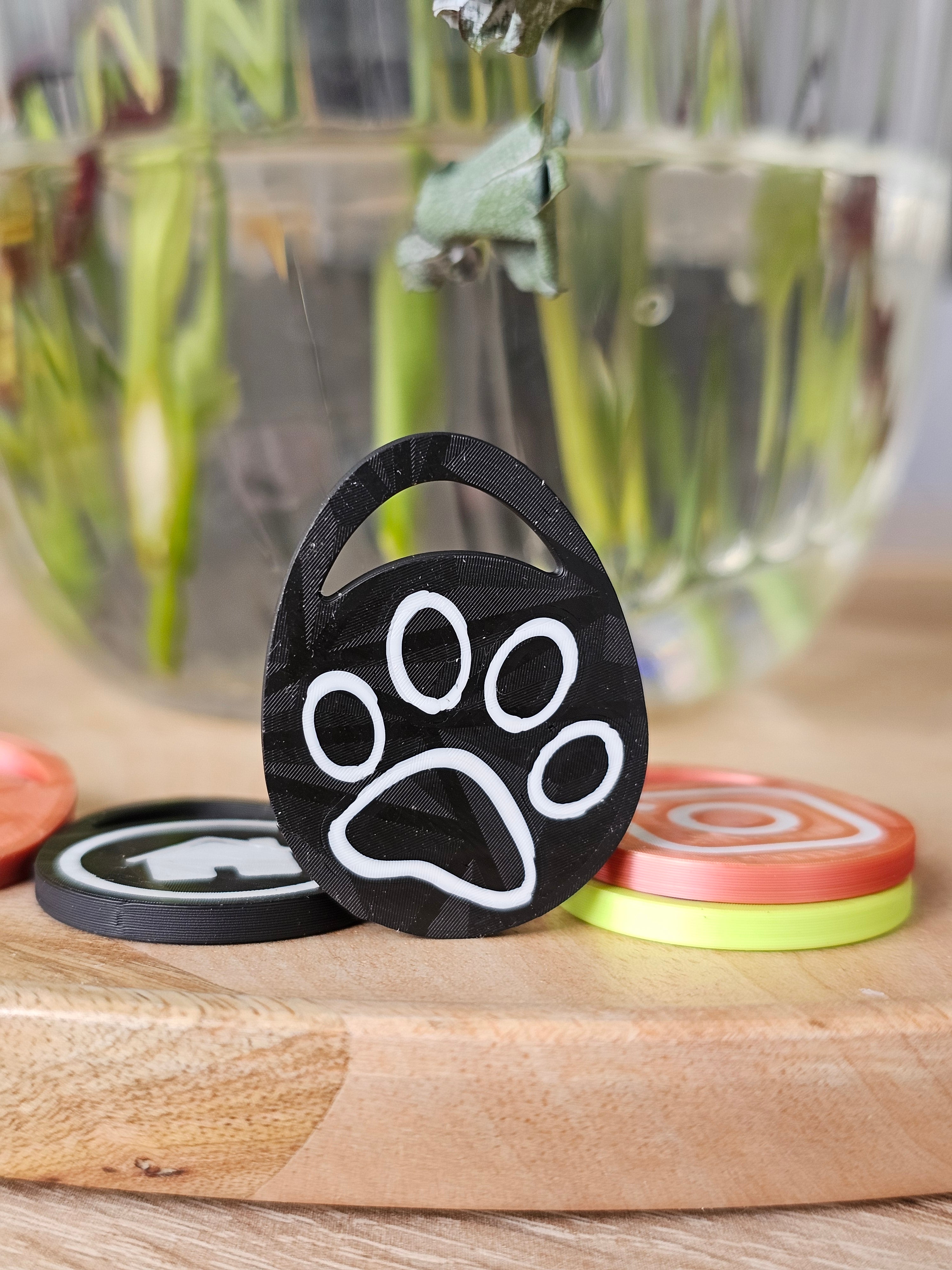 Stylish NFC Keychains - COMMERCIAL FREE
