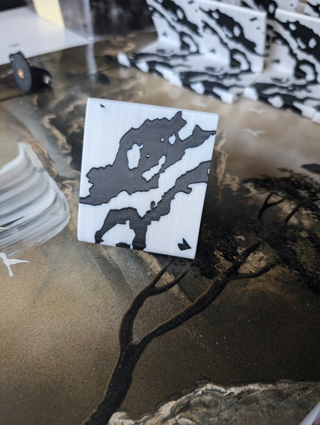 Marbled Phone Stand