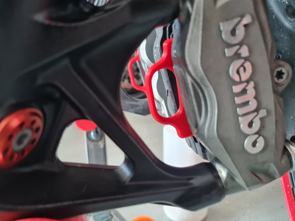 Brake pads spacer