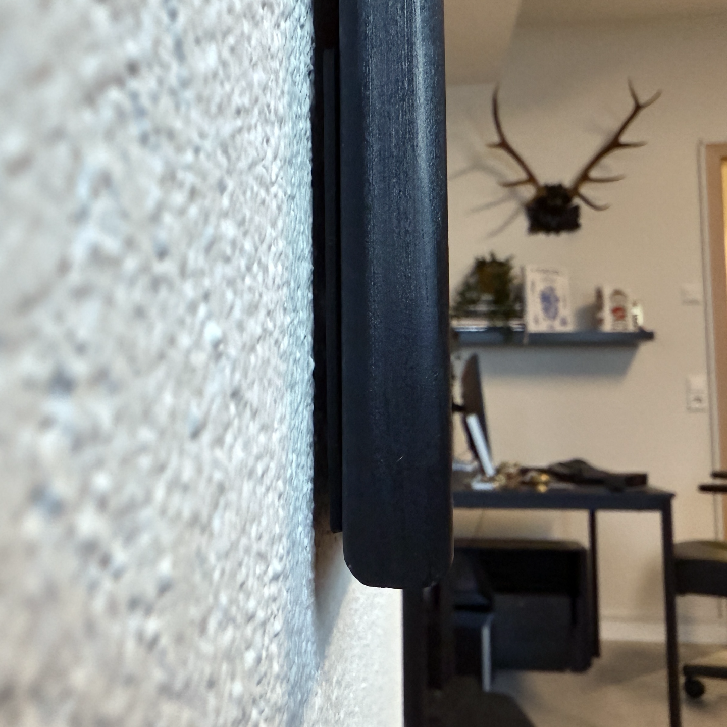 Sturdy Frame Holder Wall Mount (Screw Mounting)