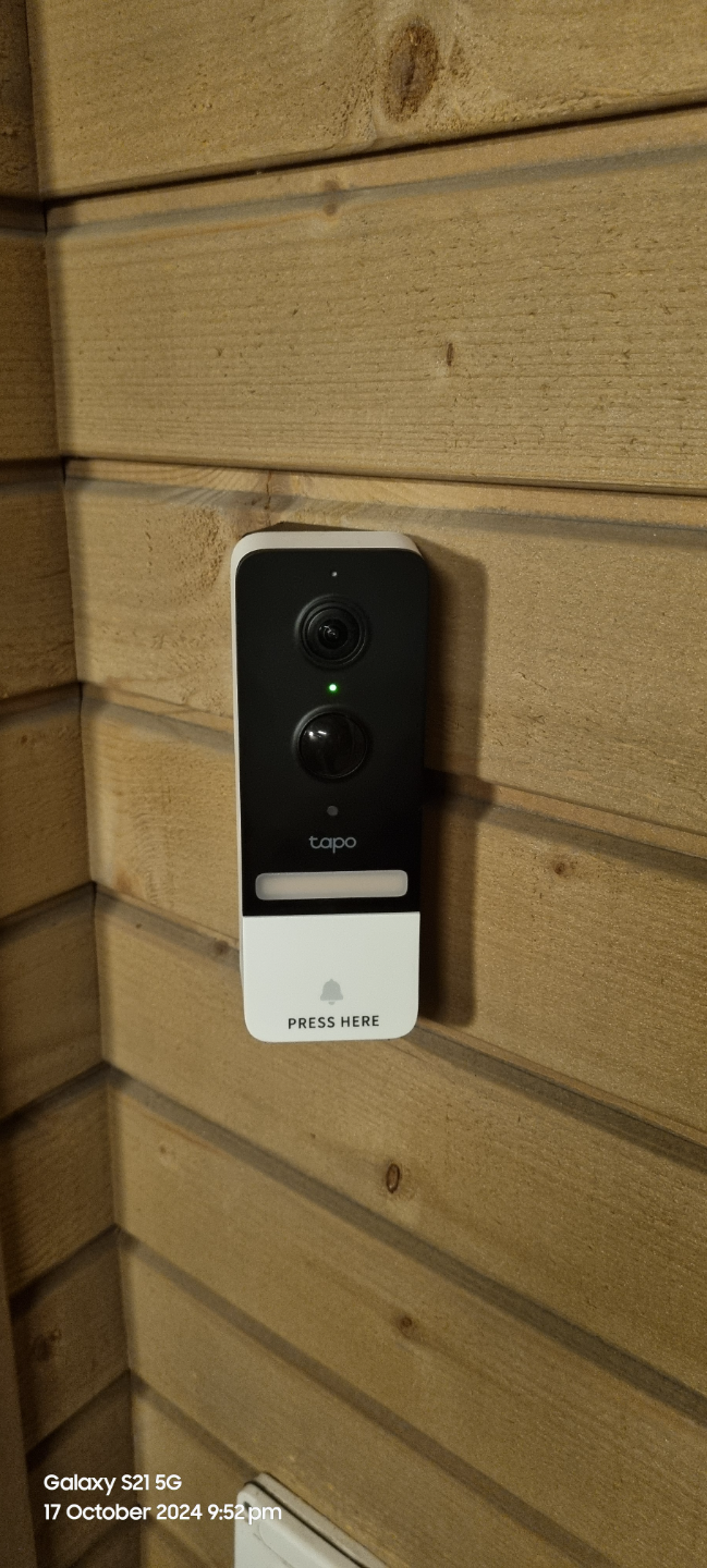 Tapo D230(S) 45° deg. angle wall mount