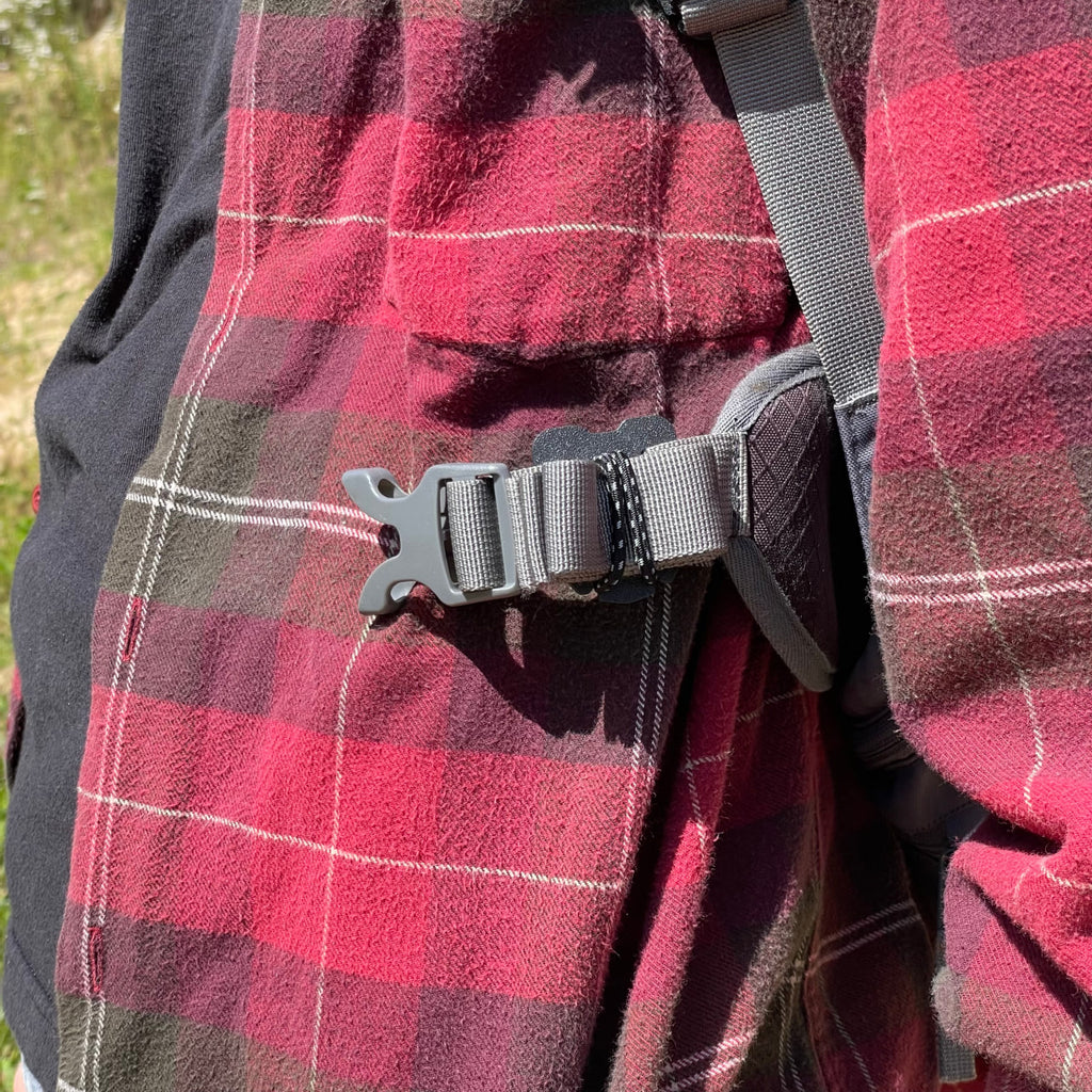 Web Dominator – Strap Clip / MOLLE Backpack