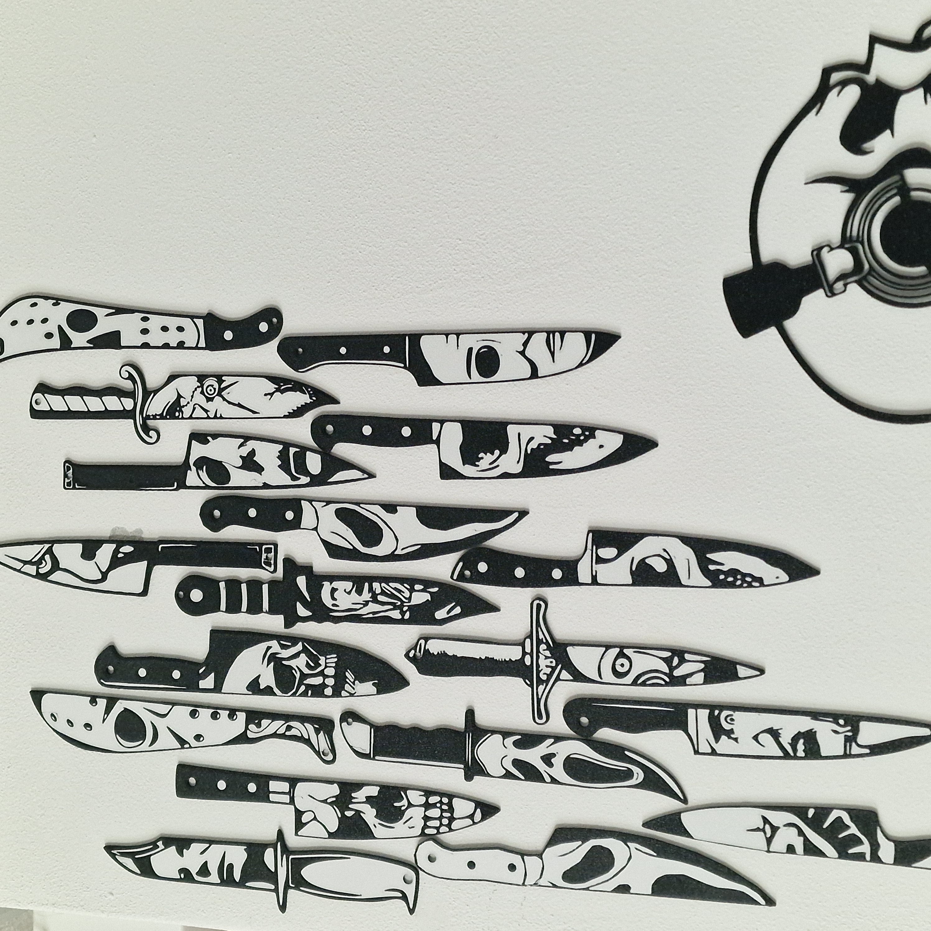 Assassins Knives set of 18 Horror Knives