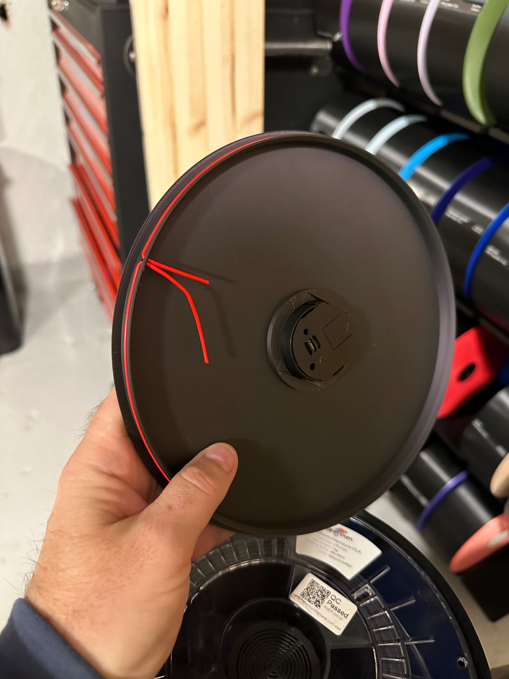 Round filament box for spools