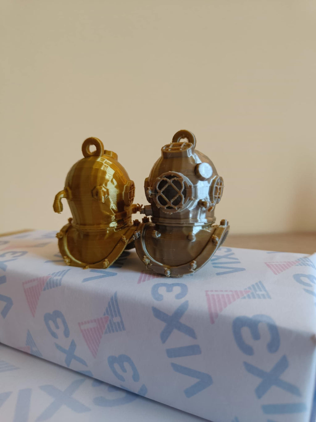 Diving Helmet Model and Keychain