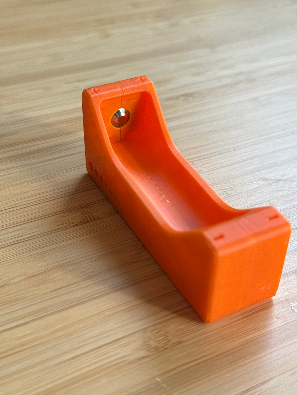 18650 charger case parametric for battery contacts