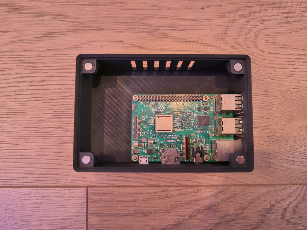 Gridfinity-compatible housing for Raspberry Pi