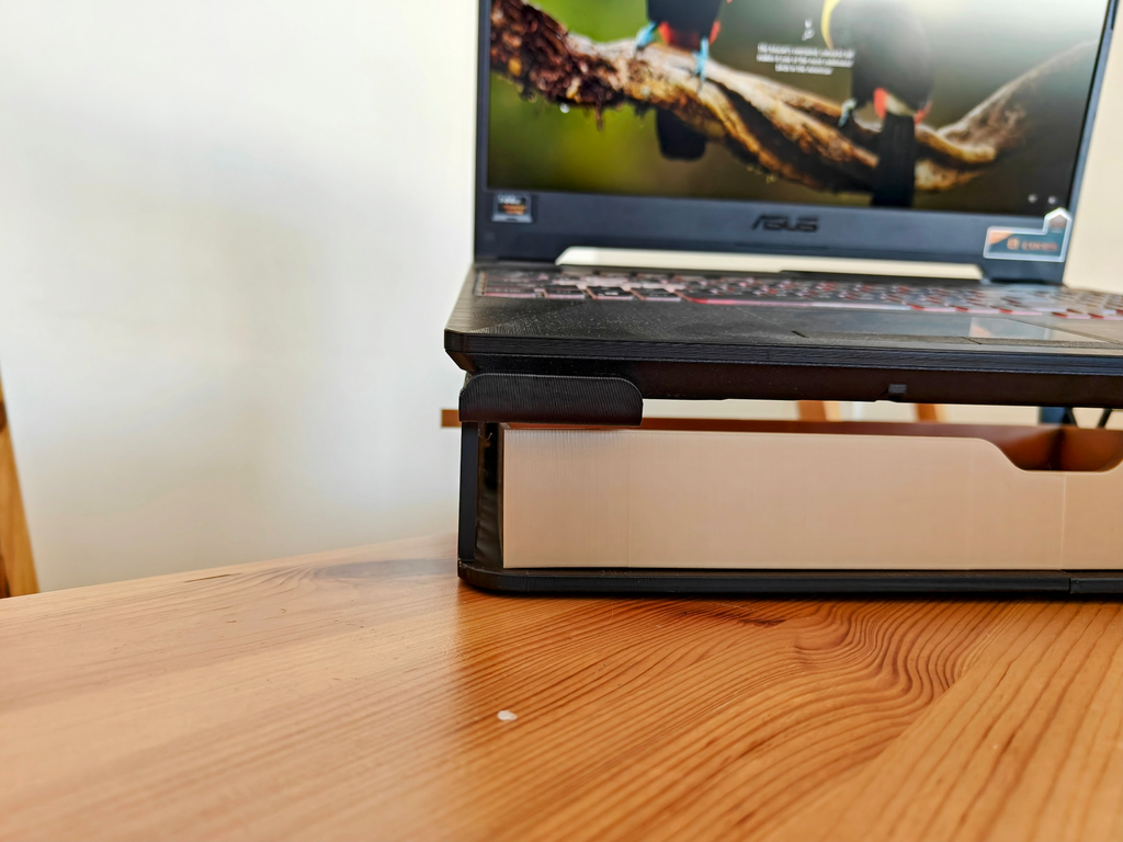 Shorter Laptop Stand with Tray and Cable Holder (14/15.6in)
