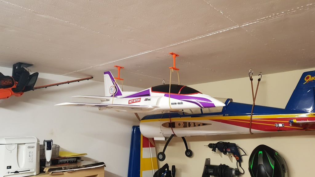 RC Plane Ceiling Hanger