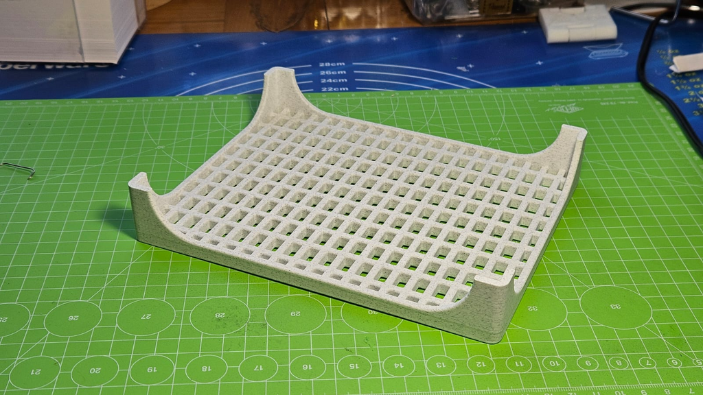 Lattice holder for soap or plants