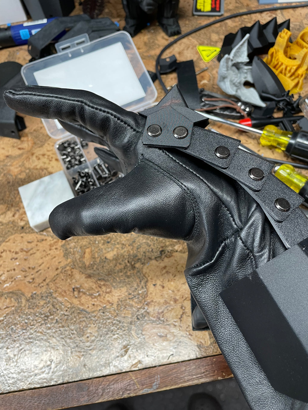 Spiked Gauntlet v2