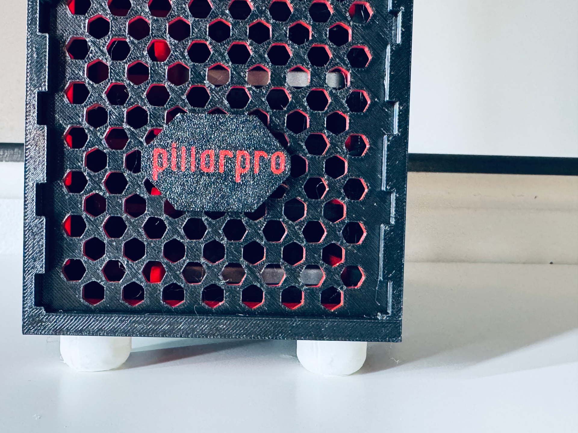 pillarpro - Open Source 8-bay NAS + 3.5" drives.