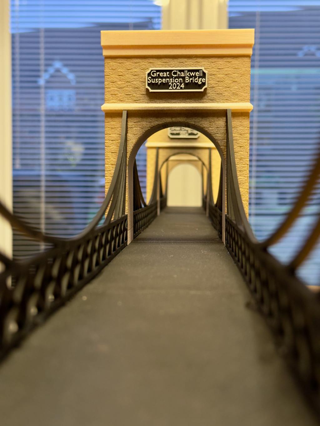 00 Gauge Train suspension bridge