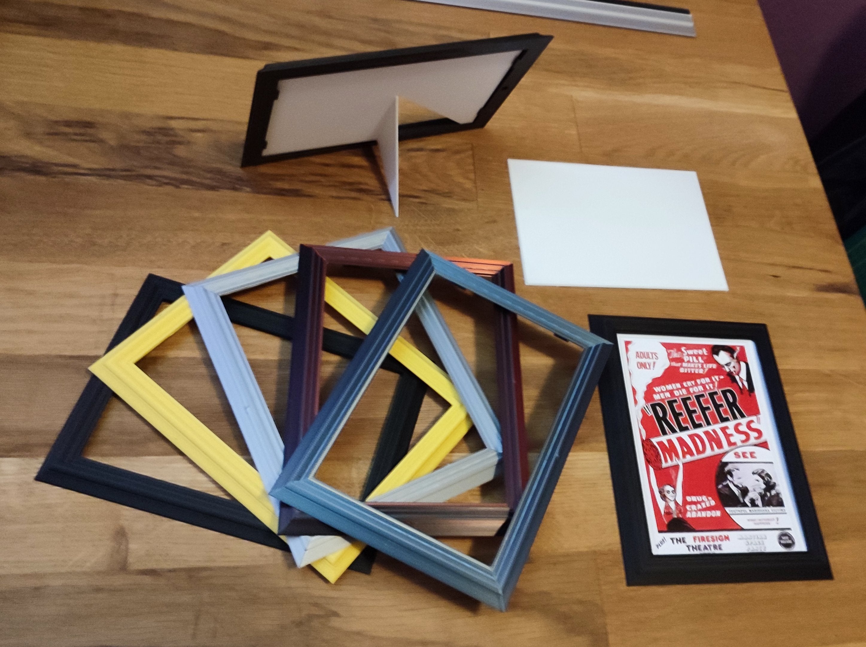 A6 One-Piece Postcard-Sized Picture Frame