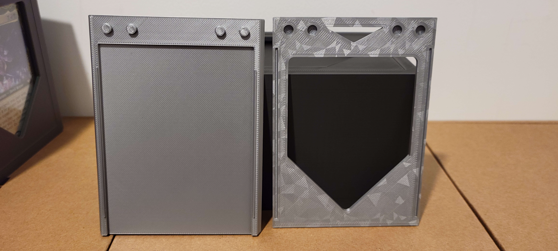 Magic The Gathering Commander Deckbox With Toploader Slot (Fits single and double sleeved)