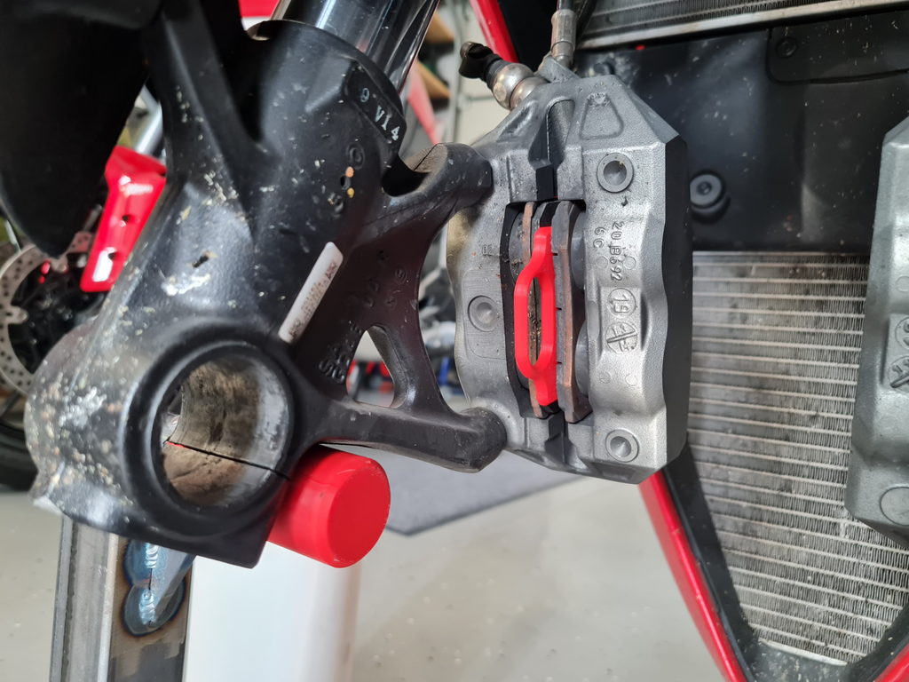 Brake pads spacer