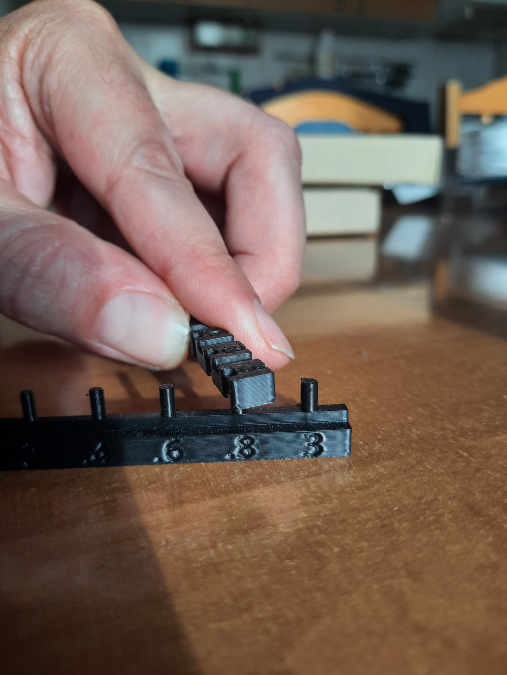 test clearence horizontal vertical pin hole slot