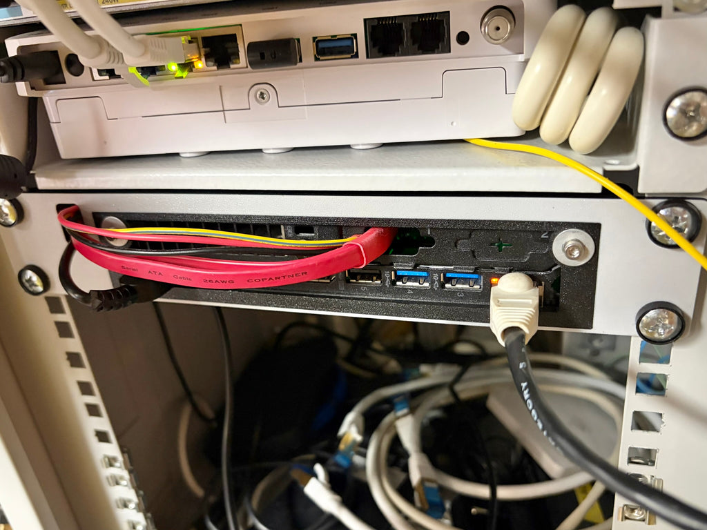 ThinkCenter 10 inch rack mount